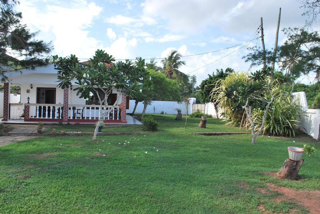 Beach House Mirissa Habitación foto